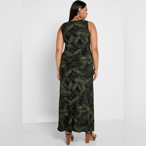 Evans Women Plus Size Ring Detail Leaf Printed Dress - Picture 2 of 4